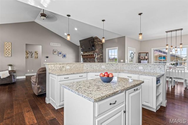 5909 Feezor Road, Farmington, MO 63640