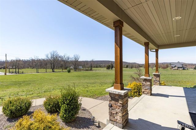 5909 Feezor Road, Farmington, MO 63640