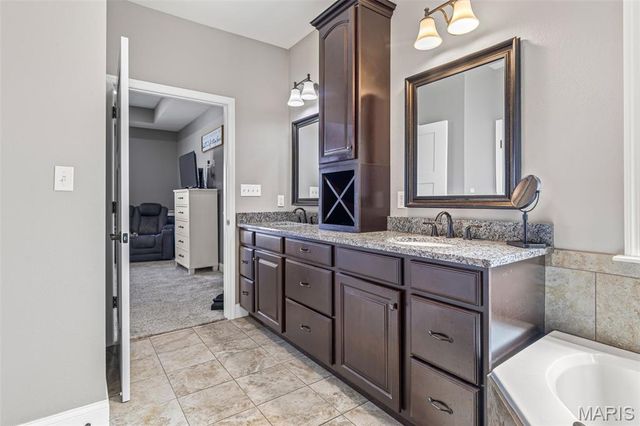 5909 Feezor Road, Farmington, MO 63640