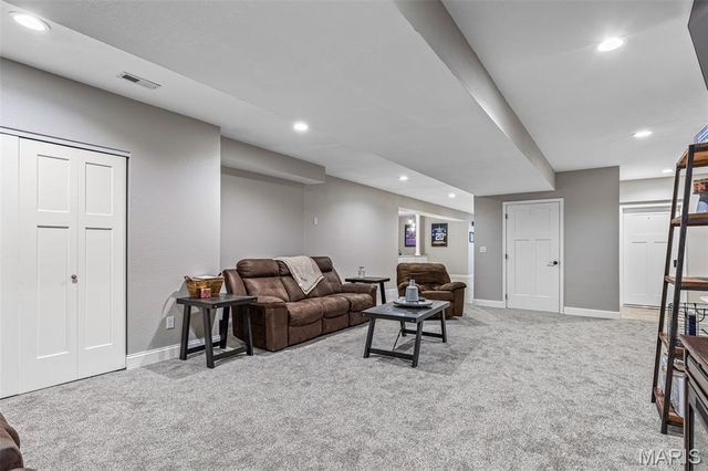 5909 Feezor Road, Farmington, MO 63640