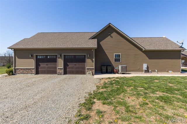 5909 Feezor Road, Farmington, MO 63640