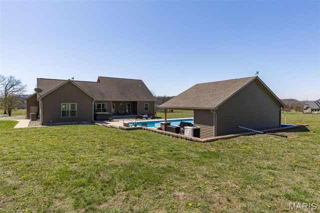 5909 Feezor Road, Farmington, MO 63640