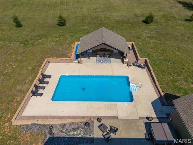 5909 Feezor Road, Farmington, MO 63640