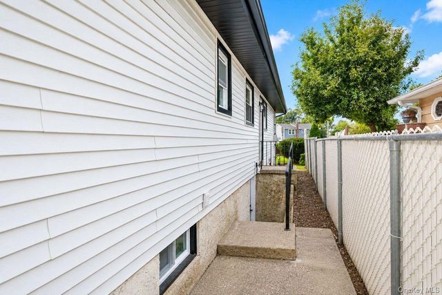 212 Westbury Boulevard, Hempstead, NY 11550