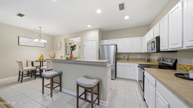 4879 PARKHURST Place, Jacksonville, FL 32256