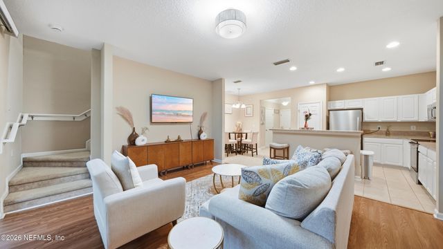 4879 PARKHURST Place, Jacksonville, FL 32256