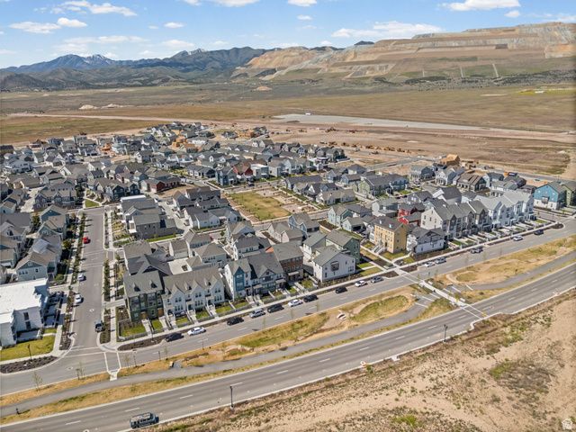 7003 S SOUTH JORDAN PKWY, South Jordan, UT 84009