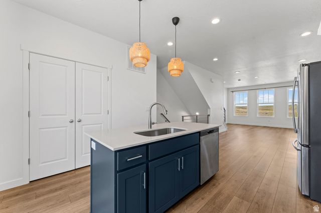 7003 S SOUTH JORDAN PKWY, South Jordan, UT 84009