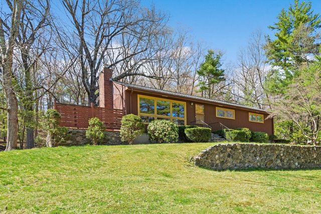 38 Collins Rd, Northborough, MA 01532