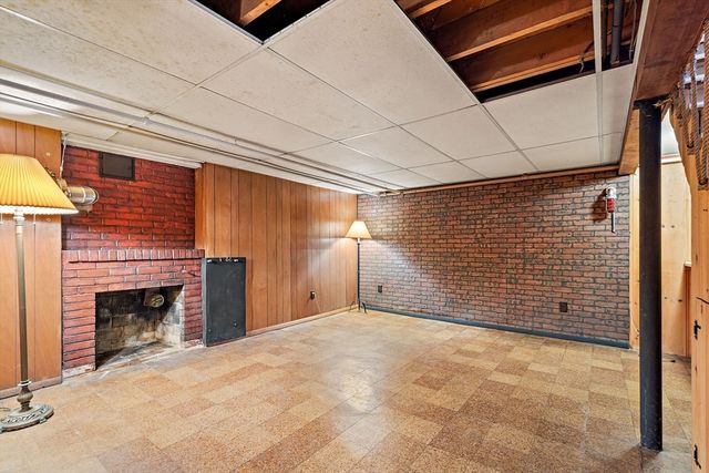 38 Collins Rd, Northborough, MA 01532