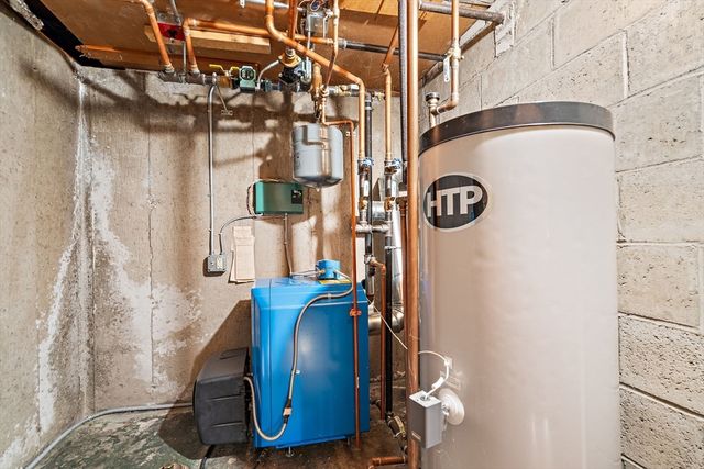 38 Collins Rd, Northborough, MA 01532