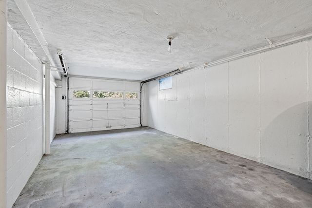 38 Collins Rd, Northborough, MA 01532