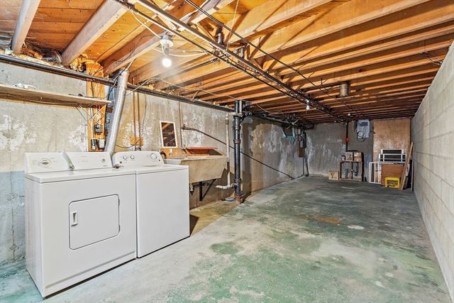 38 Collins Rd, Northborough, MA 01532