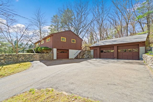 38 Collins Rd, Northborough, MA 01532