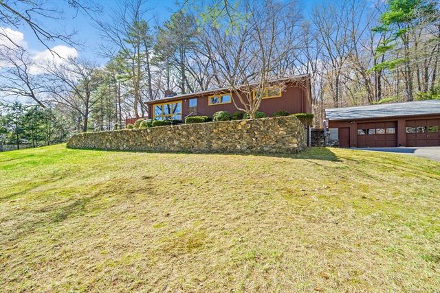 38 Collins Rd, Northborough, MA 01532