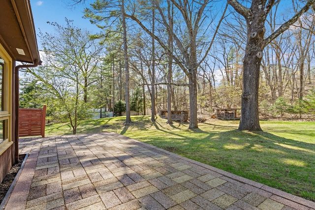 38 Collins Rd, Northborough, MA 01532