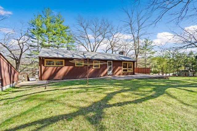 38 Collins Rd, Northborough, MA 01532