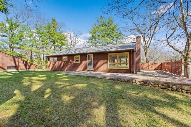 38 Collins Rd, Northborough, MA 01532