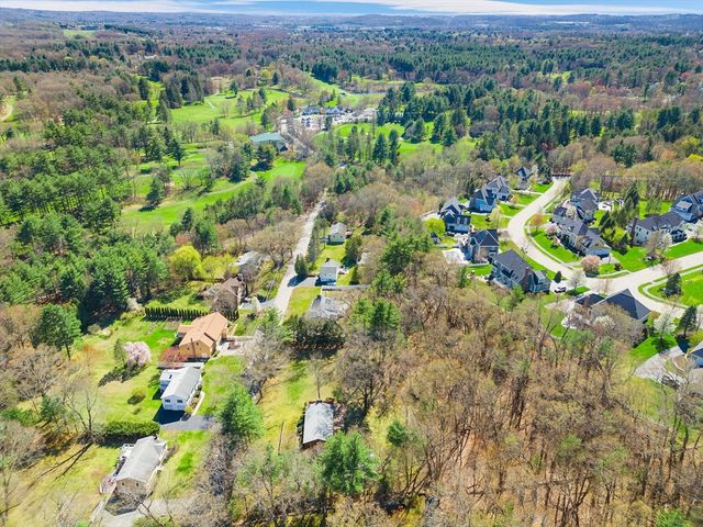 38 Collins Rd, Northborough, MA 01532