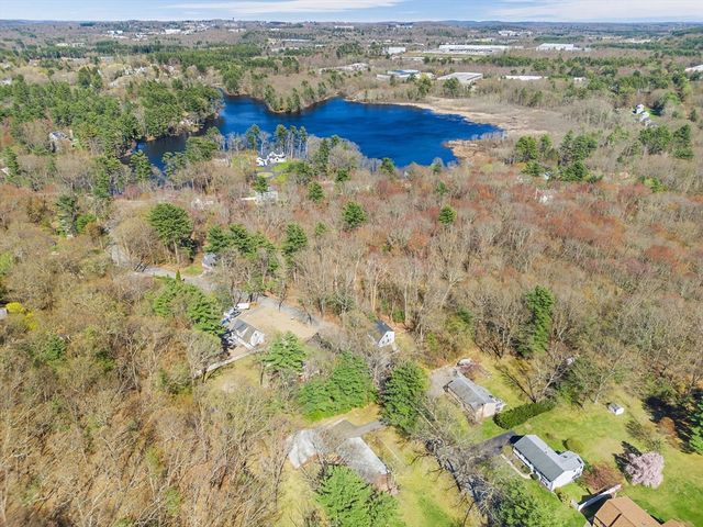 38 Collins Rd, Northborough, MA 01532