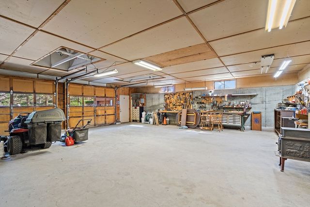 38 Collins Rd, Northborough, MA 01532