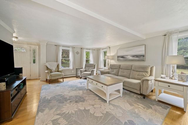 12 Hillcrest Rd, Kingston, MA 02364