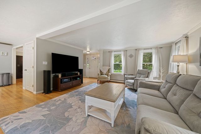 12 Hillcrest Rd, Kingston, MA 02364