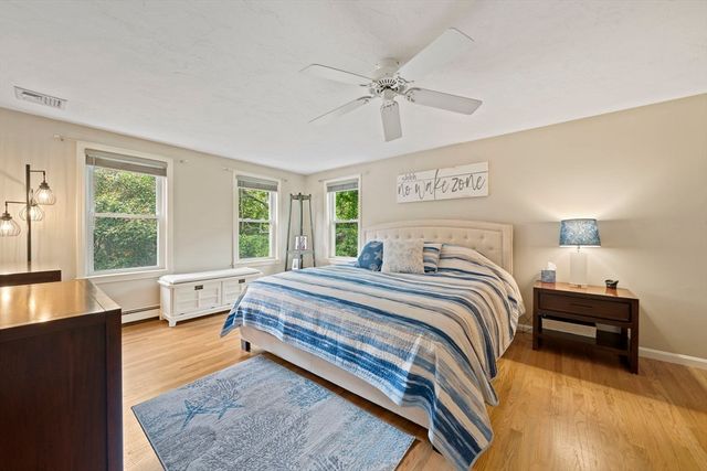 12 Hillcrest Rd, Kingston, MA 02364