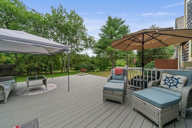 12 Hillcrest Rd, Kingston, MA 02364