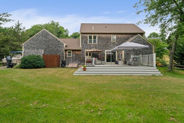 12 Hillcrest Rd, Kingston, MA 02364