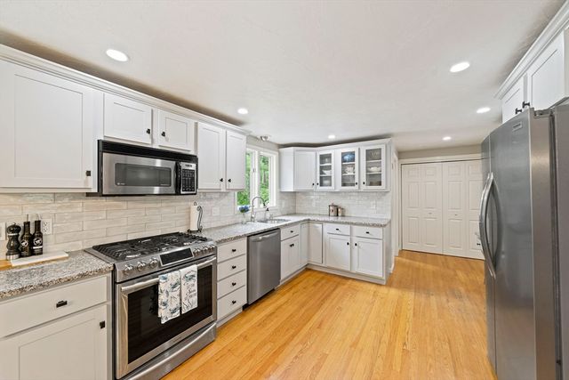 12 Hillcrest Rd, Kingston, MA 02364