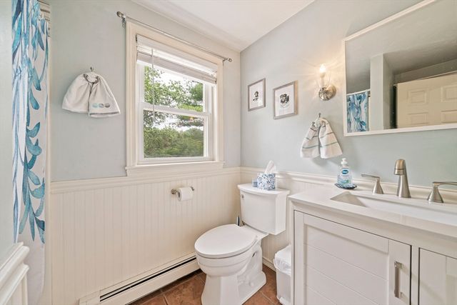 12 Hillcrest Rd, Kingston, MA 02364
