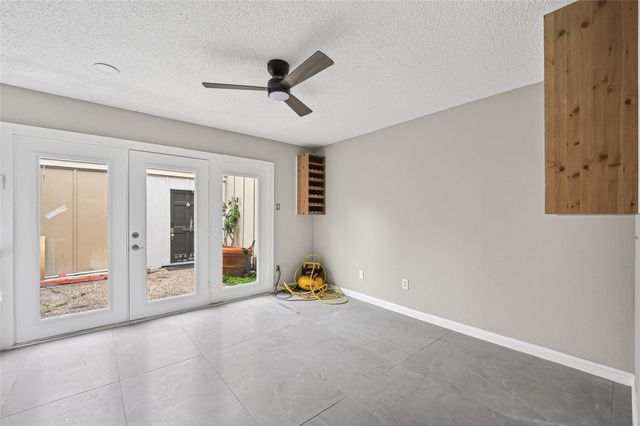 2340 Woodland Park Drive 113, Houston, TX 77077