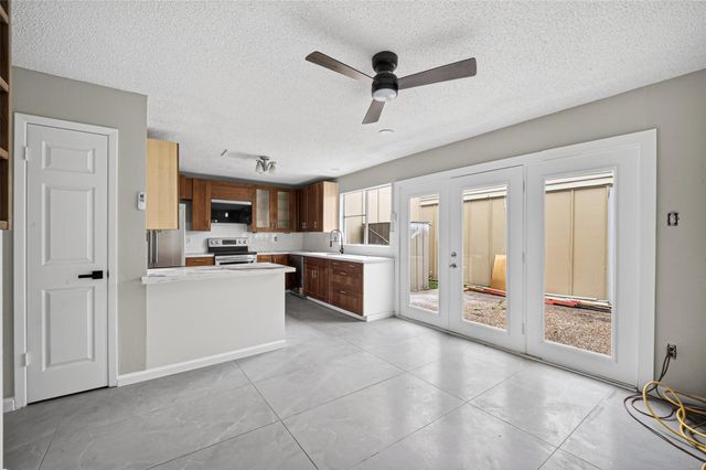 2340 Woodland Park Drive 113, Houston, TX 77077