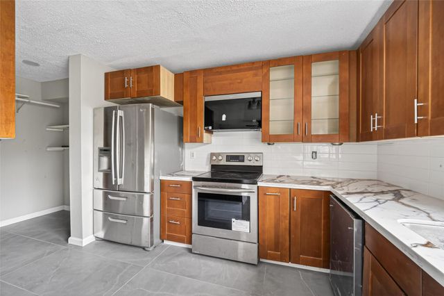 2340 Woodland Park Drive 113, Houston, TX 77077