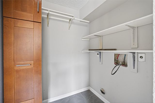 2340 Woodland Park Drive 113, Houston, TX 77077