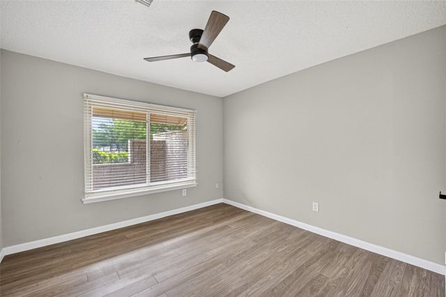 2340 Woodland Park Drive 113, Houston, TX 77077