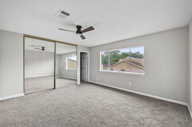 2340 Woodland Park Drive 113, Houston, TX 77077