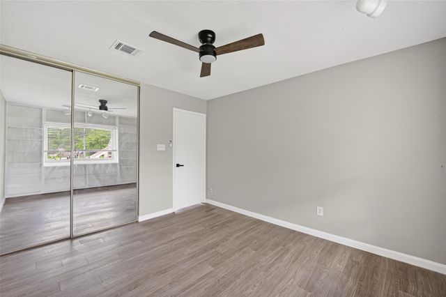 2340 Woodland Park Drive 113, Houston, TX 77077