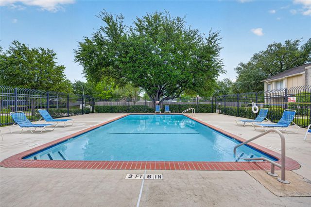2340 Woodland Park Drive 113, Houston, TX 77077