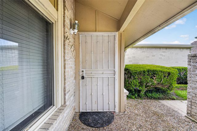 2340 Woodland Park Drive 113, Houston, TX 77077