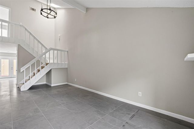 2340 Woodland Park Drive 113, Houston, TX 77077