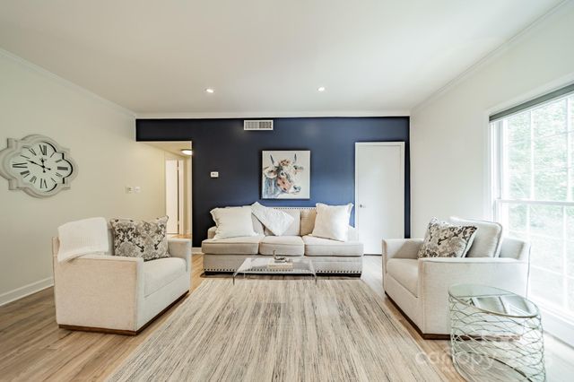 5927 Quail Hollow Road H, Charlotte, NC 28210