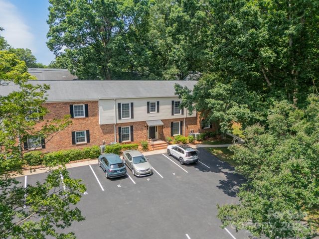 5927 Quail Hollow Road H, Charlotte, NC 28210