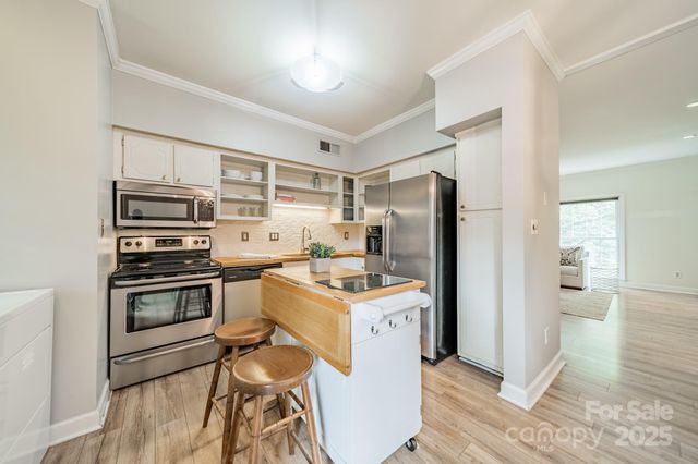 5927 Quail Hollow Road H, Charlotte, NC 28210