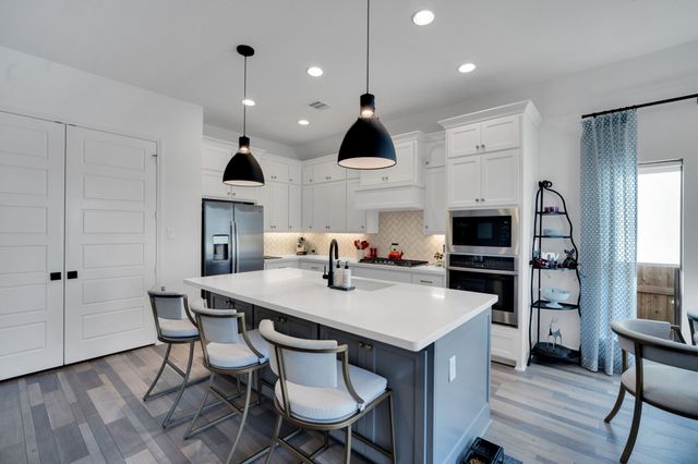 2221 Meridian Place, Midlothian, TX 76065