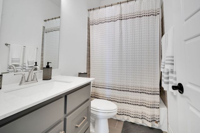 2221 Meridian Place, Midlothian, TX 76065