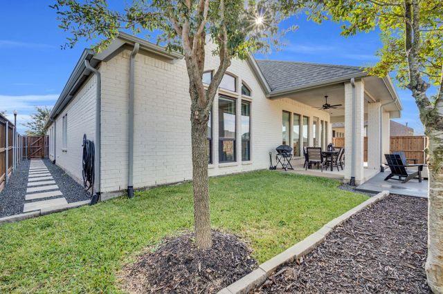 2221 Meridian Place, Midlothian, TX 76065