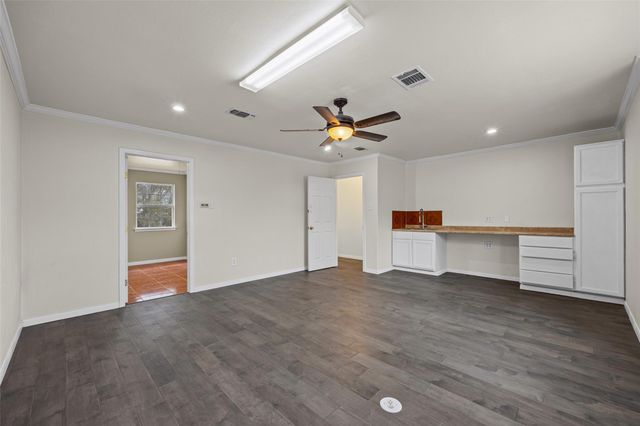 4205 Park DR, Lago Vista, TX 78645