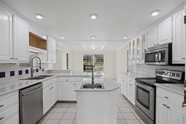 4205 Park DR, Lago Vista, TX 78645
